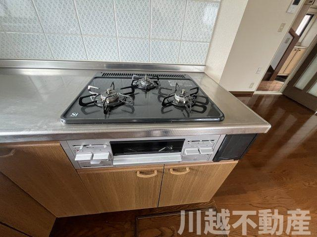 ゆったり暮らせる和室充実の戸建のキッチン|お料理しやすいキッチンです