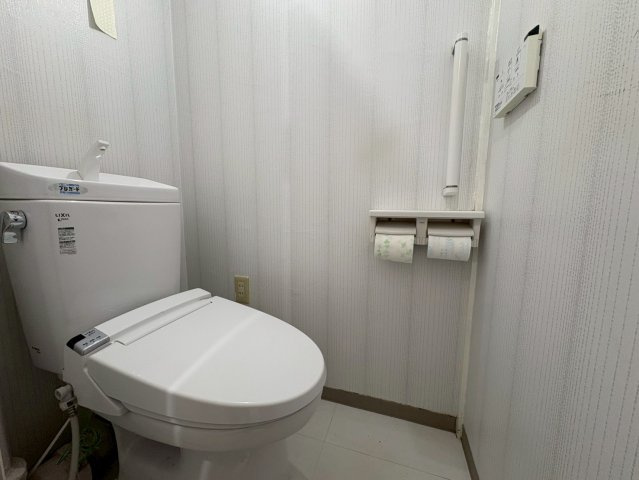 洛西境谷西第2住宅第1号棟のトイレ|ホワイトを基調とした清潔感漂うお手洗いです！