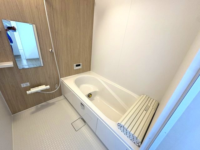 【浴室】 | 糟屋郡志免町志免1丁目4期　1号棟（全1棟）【仲介手数料無料・0円】 | 現地写真。浴室です。