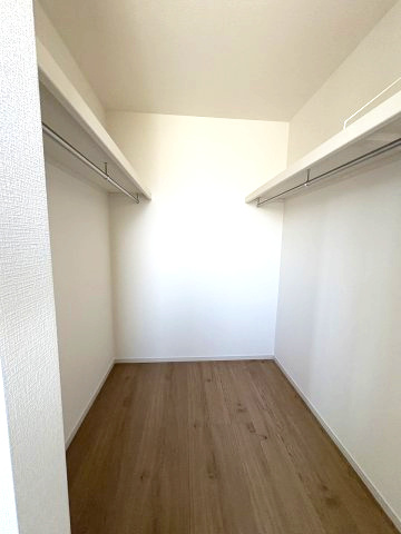 【収納】 | 糟屋郡志免町志免1丁目4期　1号棟（全1棟）【仲介手数料無料・0円】 | 現地写真。ウォークインクローゼットです。