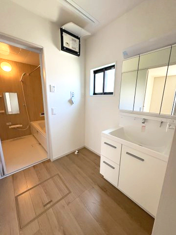 【洗面所】 | 糟屋郡志免町志免1丁目4期　1号棟（全1棟）【仲介手数料無料・0円】 | 現地写真。