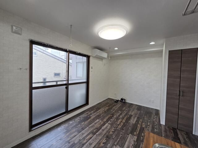 ヴェッセルコートの居間・リビング