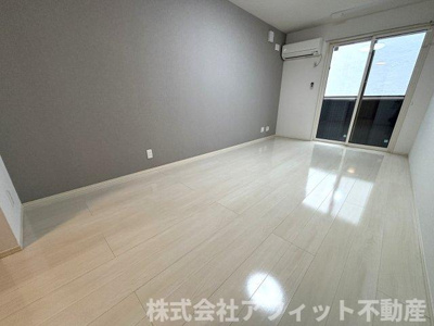 【居間・リビング】 | Ｄ-room船町 | 洋室11.8帖※イメージです