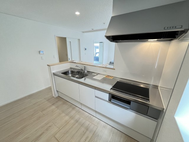 【キッチン】 | 糟屋郡志免町桜丘3丁目第7・平屋　1号棟（全1棟）【仲介手数料無料・0円】 | 現地写真。