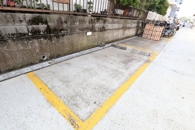 サニーパレス池上の駐車場