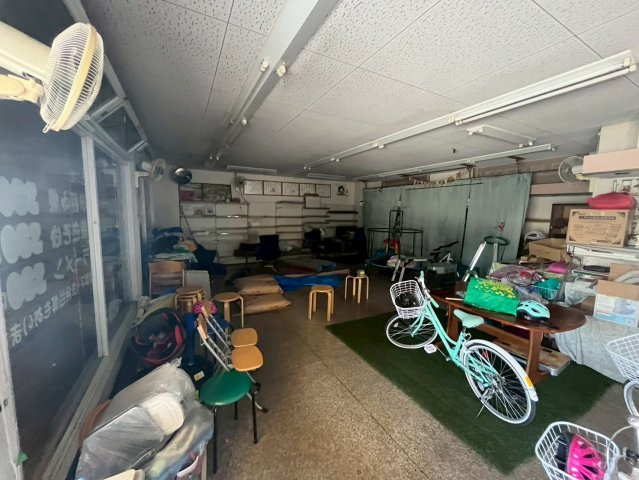 東新町3丁目貸店舗の内装