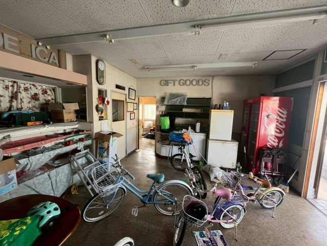 東新町3丁目貸店舗の内装