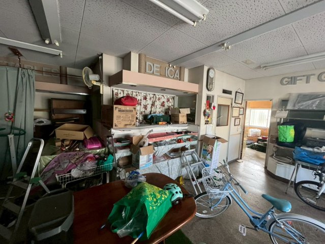 東新町3丁目貸店舗の内装