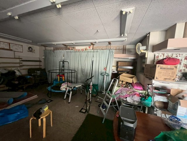 東新町3丁目貸店舗の内装