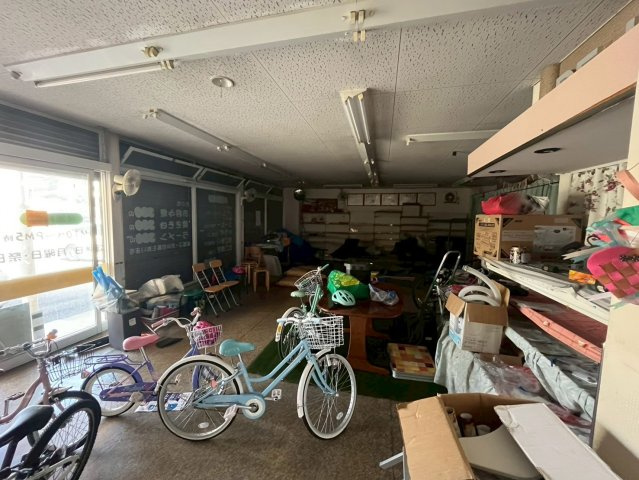 東新町3丁目貸店舗の内装