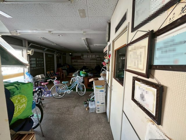 東新町3丁目貸店舗の内装