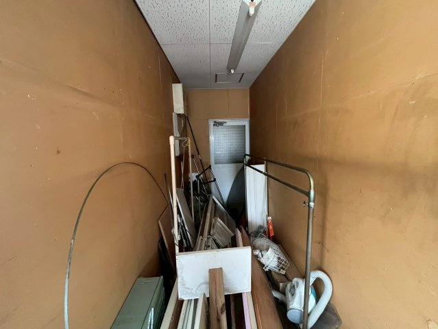 東新町3丁目貸店舗の内装