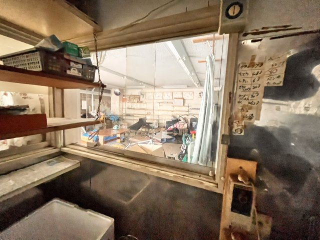 東新町3丁目貸店舗の内装
