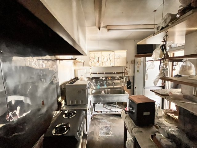 東新町3丁目貸店舗の内装