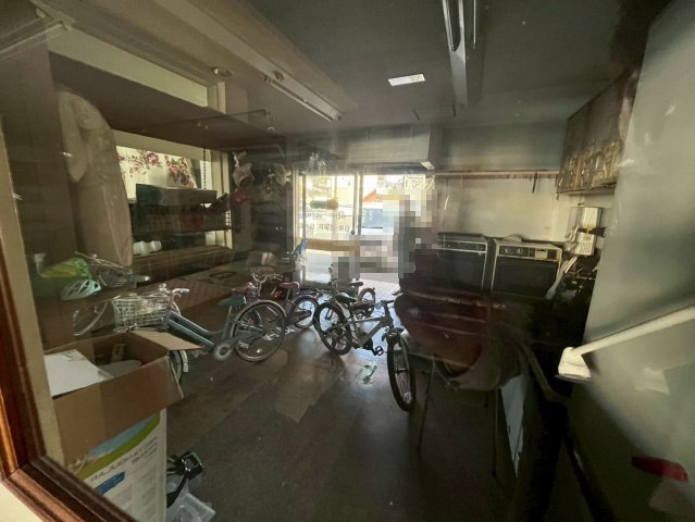 東新町3丁目貸店舗の内装