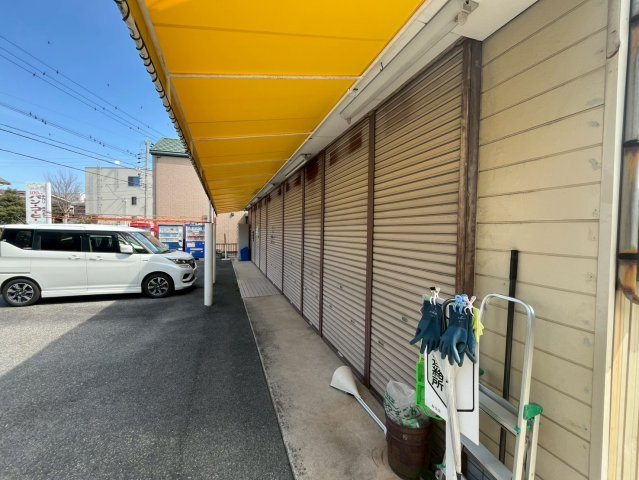 東新町3丁目貸店舗の外観