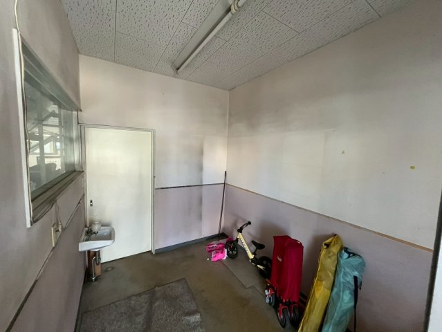 東新町3丁目貸店舗の内装