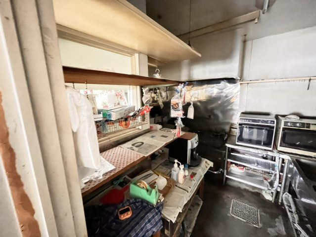 東新町3丁目貸店舗の内装