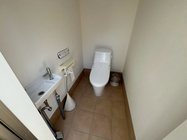 東新町3丁目貸店舗のトイレ