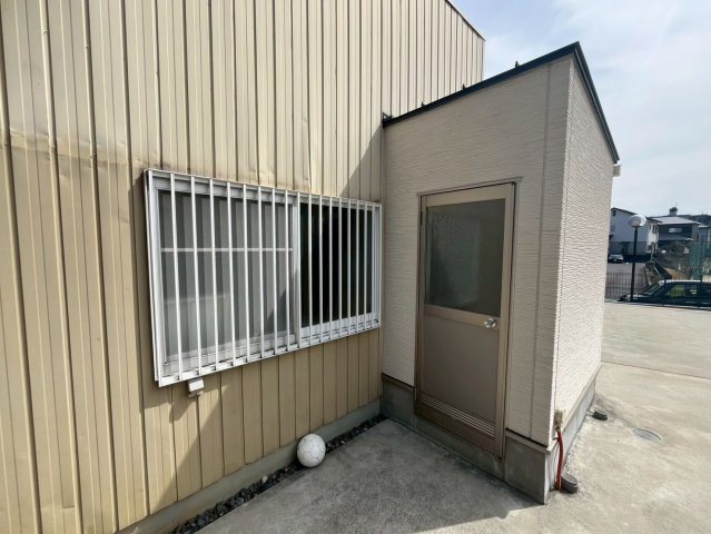 東新町3丁目貸店舗の外観