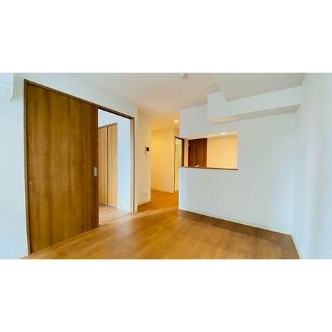 横浜市瀬谷区中央の賃貸マンションの居間・リビング