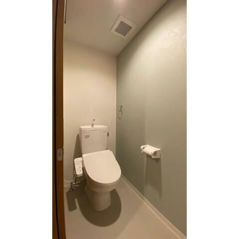 横浜市瀬谷区中央の賃貸マンションのトイレ