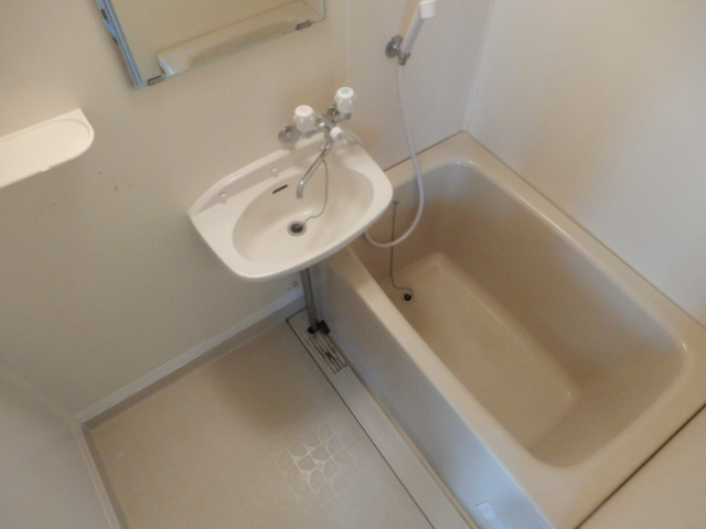 サニーパレス大津和の浴室