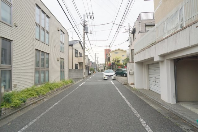等々力3　土地の前面道路含む現地写真|西側　公道　幅員約6.0m　接道約12.81m