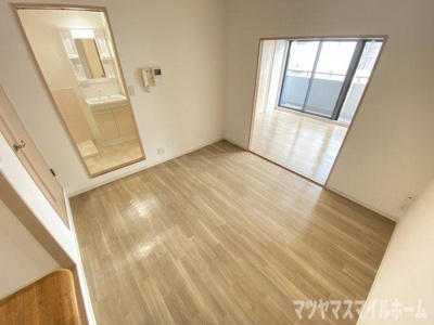 【居間・リビング】 | ”ドゥ・ミル・アン東大阪”