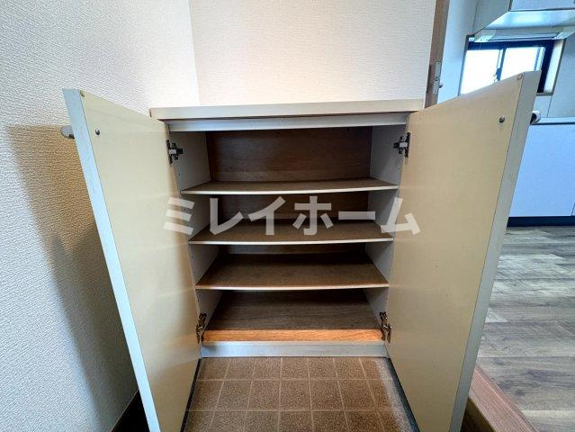 CSハウスの玄関