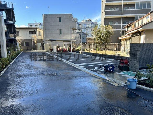 武蔵野市中町１丁目の賃貸マンションの駐車場