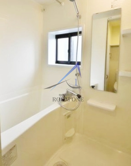 方南町テラスハウスEの浴室|お風呂です。