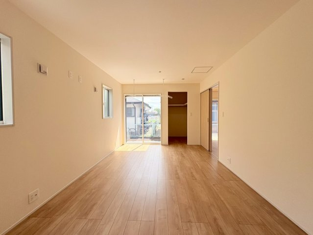 狭山市柏原　新築分譲　西武新宿線『狭山市駅』バス16分　【柏原小学区】の居間・リビング