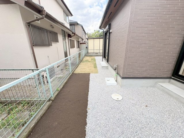 狭山市柏原　新築分譲　西武新宿線『狭山市駅』バス16分　【柏原小学区】の庭