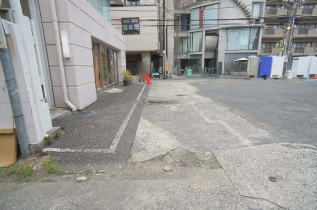 南青山２　土地の前面道路含む現地写真|物件から見た接道方向