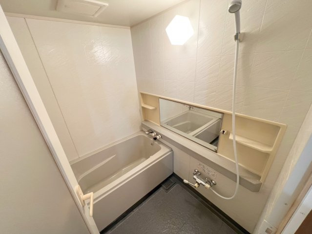 サーパスシティ所沢の浴室|ゆったり過ごせるお風呂です