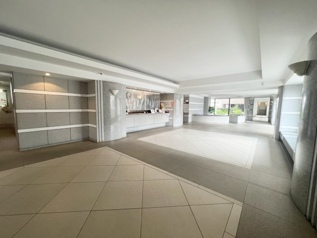 サーパスシティ所沢のエントランス|エントランスです