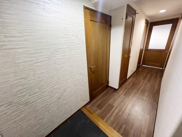 サーパスシティ所沢の玄関|落ち着いた玄関です