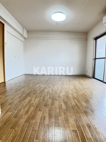 チャコーレ岡本の居間・リビング