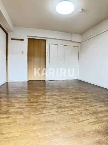 チャコーレ岡本の居間・リビング