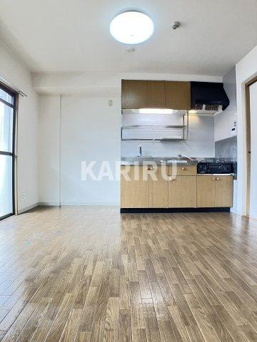 チャコーレ岡本の居間・リビング