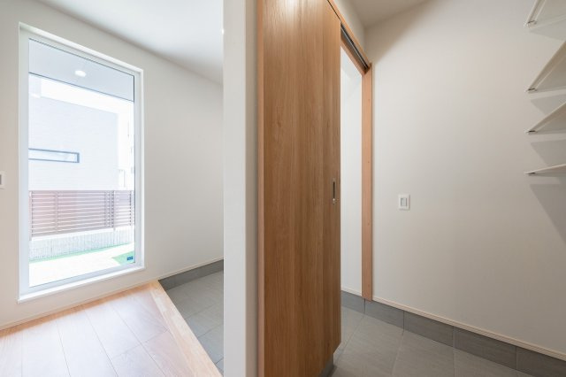 未入居住宅　平成2丁目の玄関