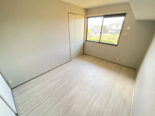 【寝室】