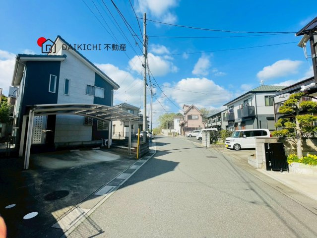 【前面道路含む現地写真】 | 桶川市上日出谷南1丁目　中古戸建　
