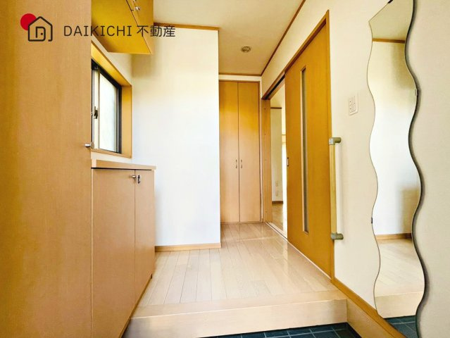 【玄関】 | 桶川市上日出谷南1丁目　中古戸建　
