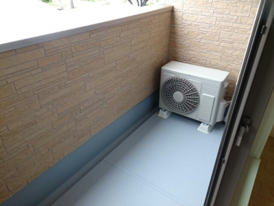 【バルコニー】 | ル・リアンⅠ | 暖かな日差しのふりそそぐバルコニー