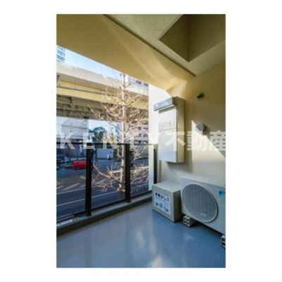 【バルコニー】 | 松葉 | 暖かな日差しのふりそそぐバルコニー