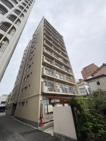 【外観】 | シャンボール南高円寺 | 鉄筋コンクリート造のがっちりとした建物。