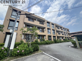 ヴィラ宝塚宝松苑マンションの外観