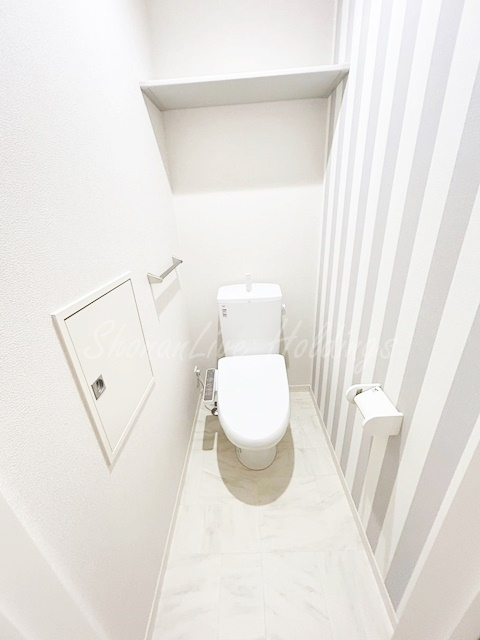 鎌倉市長谷２丁目の賃貸マンションのトイレ